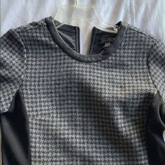 J. Crew Dresses & Skirts - Gray black J.Crew sleeve dress.